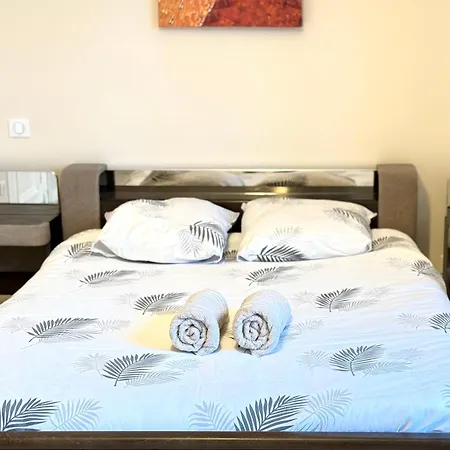 O Mon Beau Refuge - 75 M2 & Private Parking Apartamento *