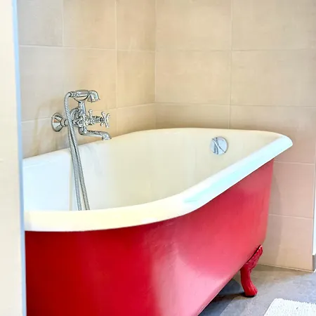 O Mon Beau Refuge - 75 M2 & Private Parking Aix-les-Bains